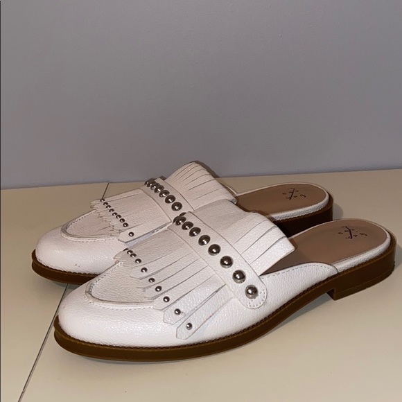 A New Day White Slip Ons - Picture 4 of 4